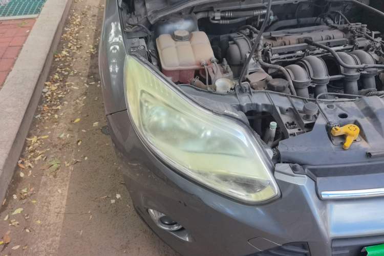 Used Ford Focus 2012 Sedan 1.6L Automatic Fashion Edition Right Front Headlight