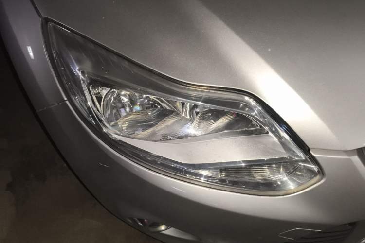 Used Ford Focus 2012 Hatchback 1.6L Manual Fashion Edition Right Front Headlight