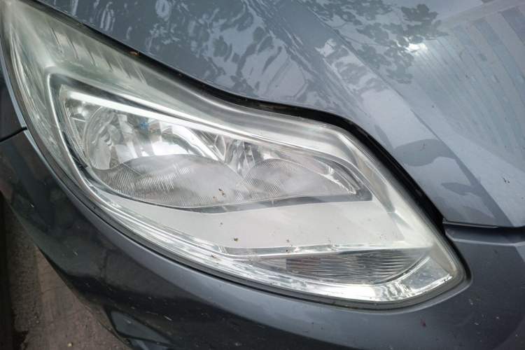 Used Ford Focus 2012 Sedan 1.6L Automatic Comfort Model Right Front Headlight