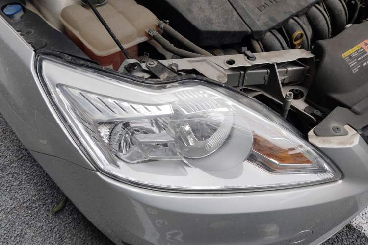 Used Ford Focus 2012 Sedan Classic 1.8L Manual Fashion Edition Right Front Headlight