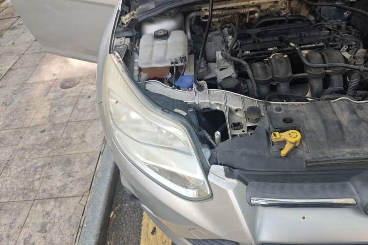 Used Ford Focus 2012 Hatchback 1.6L Automatic Comfort Model Right Front Headlight
