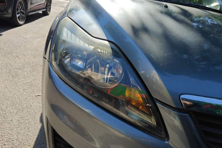 Used Ford Focus 2012 Hatchback Classic 1.8L Automatic Base Model Right Front Headlight