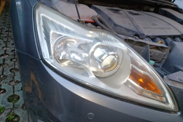 Used Ford Focus 2012 Sedan Classic 1.8L Automatic Fashion Edition Right Front Headlight