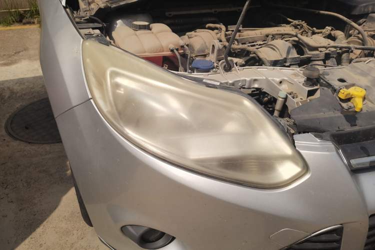 Used Ford Focus 2012 Hatchback 1.6L Manual Comfort Model Right Front Headlight