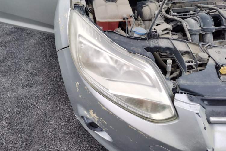 Used Ford Focus 2012 Sedan 1.6L Manual Comfort Model Right Front Headlight