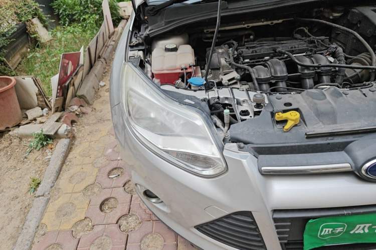 Used Ford Focus 2012 Hatchback 1.6L Manual Fashion Edition Right Front Headlight