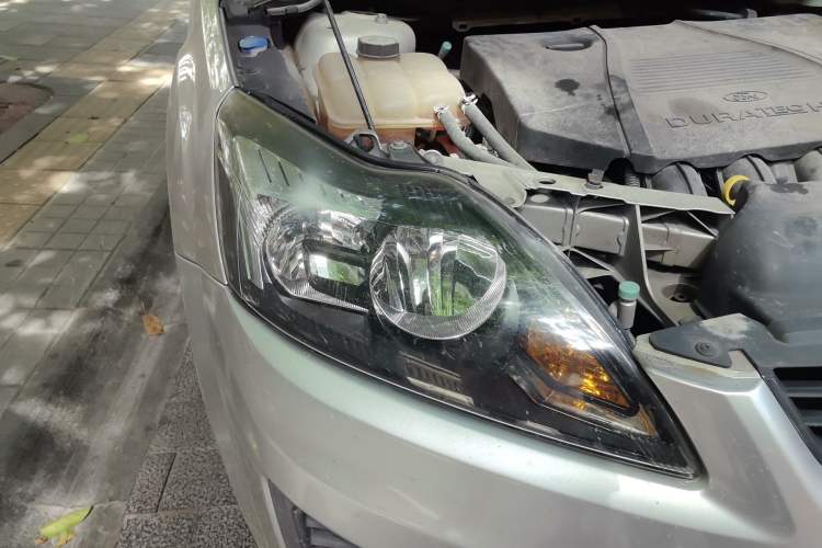 Used Ford Focus 2012 Hatchback Classic 1.8L Manual Base Model Right Front Headlight