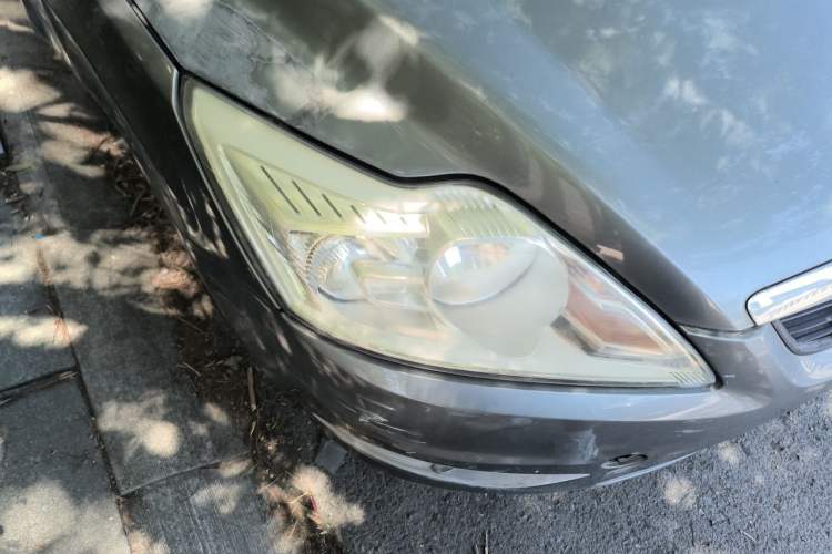 Used Ford Focus 2012 Sedan Classic 1.8L Automatic Base Model Right Front Headlight