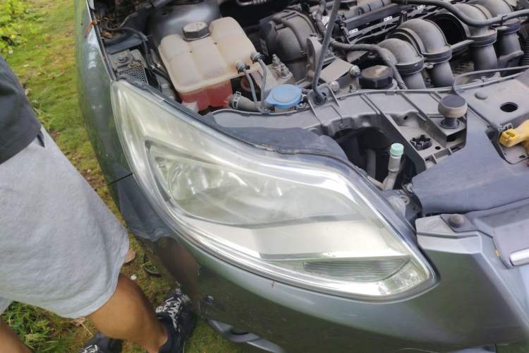 Used Ford Focus 2012 Hatchback 1.6L Automatic Comfort Model Right Front Headlight