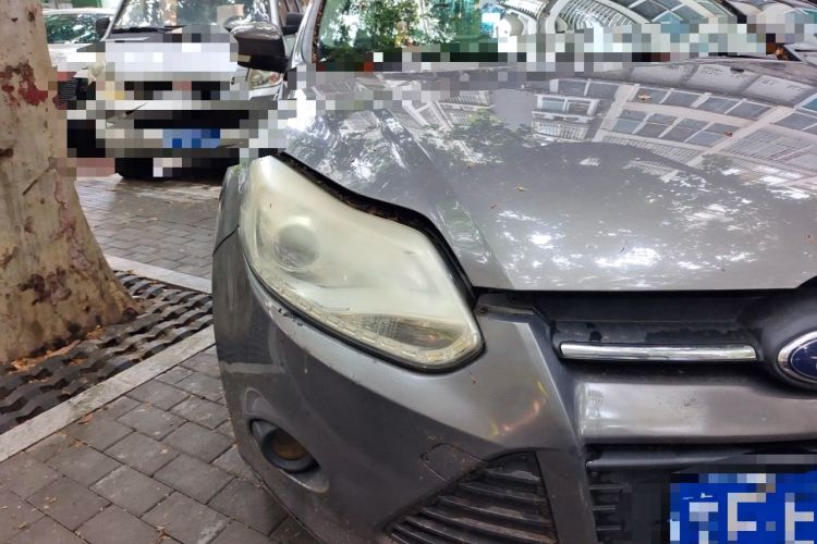 Used Ford Focus 2012 Sedan 1.6L Manual Comfort Model Right Front Headlight