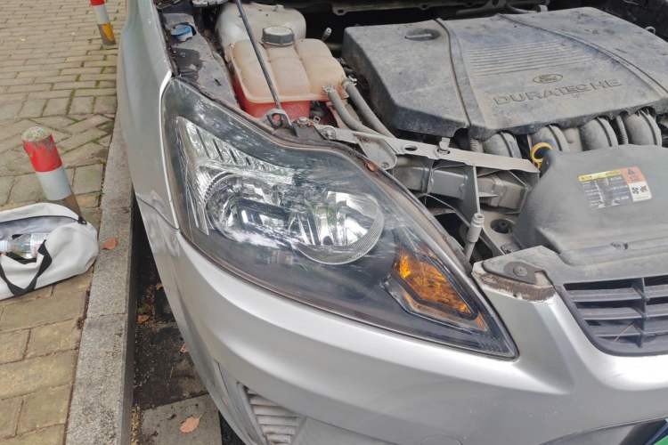 Used Ford Focus 2012 Hatchback Classic 1.8L Automatic Base Model Right Front Headlight