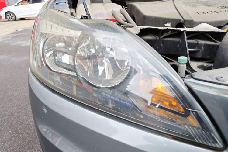 Used Ford Focus 2012 Hatchback Classic 1.8L Automatic Base Model Right Front Headlight