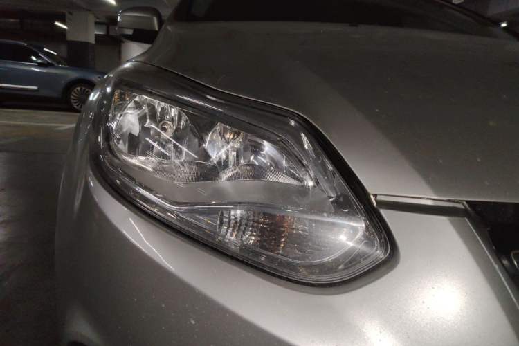 Used Ford Focus 2012 Hatchback 1.6L Automatic Comfort Model Right Front Headlight