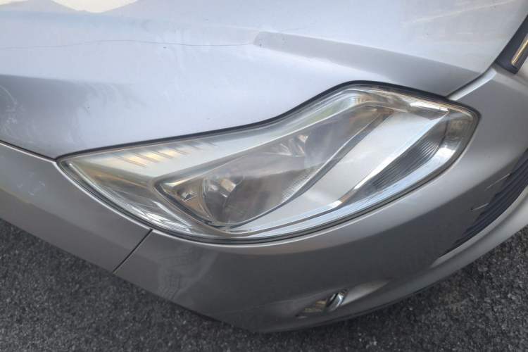 Used Ford Focus 2012 Sedan 1.6L Automatic Fashion Edition Right Front Headlight