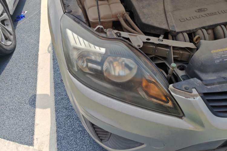 Used Ford Focus 2012 Hatchback Classic 1.8L Manual Fashion Edition Right Front Headlight