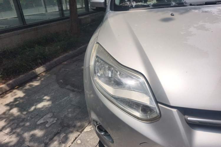 Used Ford Focus 2012 Hatchback 1.6L Automatic Fashion Edition Right Front Headlight