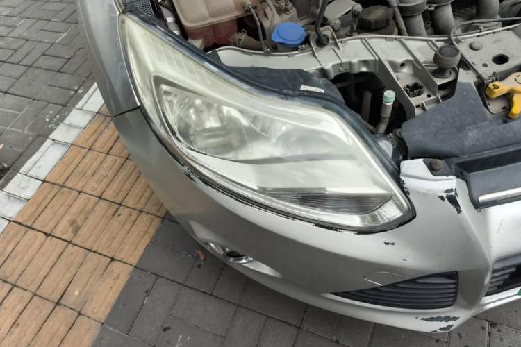 Used Ford Focus 2012 Sedan 1.6L Automatic Fashion Edition Right Front Headlight