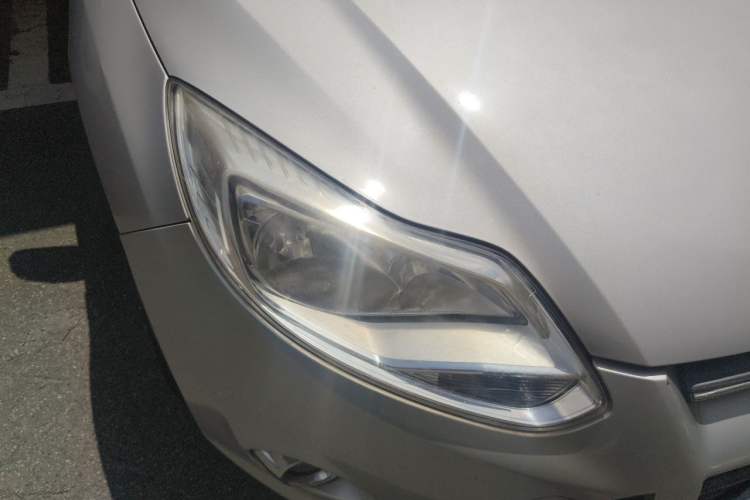 Used Ford Focus 2012 Sedan 1.6L Automatic Fashion Edition Right Front Headlight