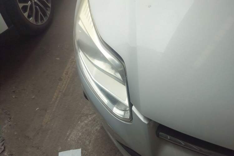 Used Ford Focus 2012 Sedan 1.6L Automatic Comfort Model Right Front Headlight