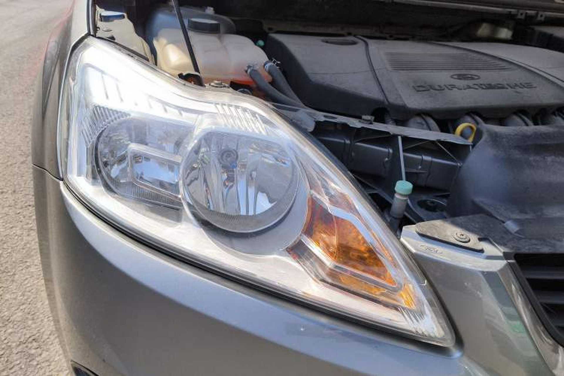 Used Ford Focus 2012 Sedan Classic 1.8L Manual Fashion Edition Right Front Headlight