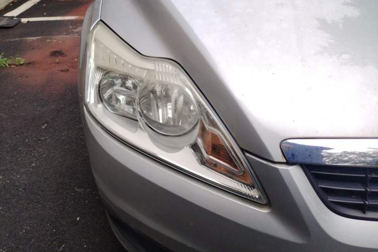 Used Ford Focus 2012 Sedan Classic 1.8L Manual Fashion Edition Right Front Headlight