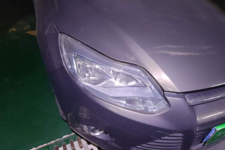 Used Ford Focus 2012 Sedan 1.6L Automatic Fashion Edition Right Front Headlight