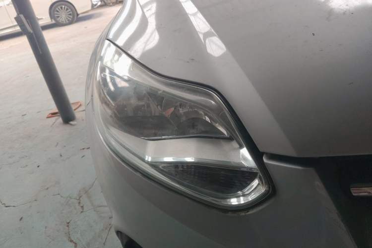 Used Ford Focus 2012 Hatchback 1.6L Automatic Comfort Model Right Front Headlight