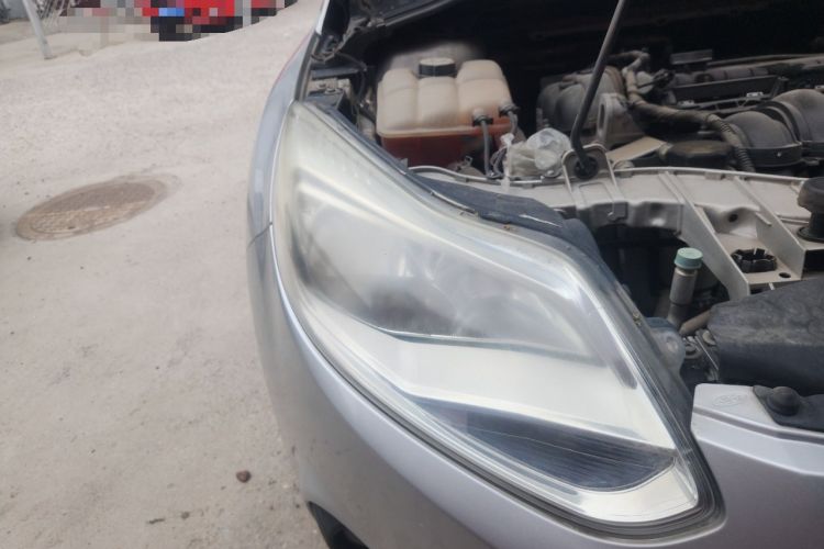 Used Ford Focus 2012 Hatchback 1.6L Automatic Comfort Model Right Front Headlight