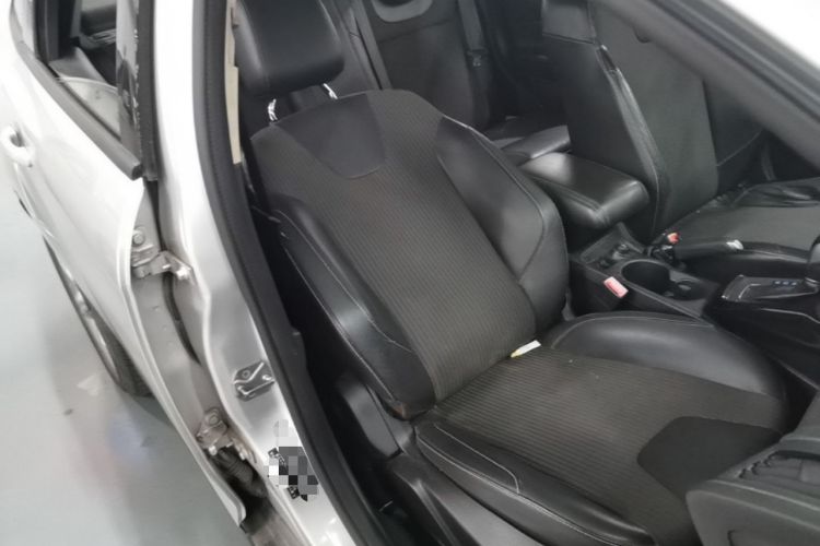 Used Ford Focus 2012 Sedan 1.6L Automatic Fashion Edition Right Front Seat