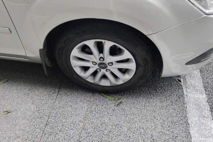 Used Ford Focus 2012 Sedan Classic 1.8L Manual Fashion Edition Right Front Wheel Hub