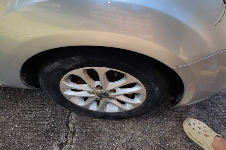 Used Ford Focus 2012 Hatchback Classic 1.8L Automatic Base Model Right Front Wheel Hub