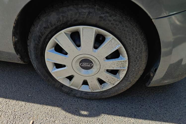 Used Ford Focus 2012 Hatchback Classic 1.8L Automatic Base Model Right Front Wheel Hub