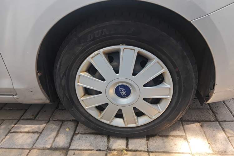 Used Ford Focus 2012 Sedan Classic 1.8L Manual Base Model Right Front Wheel Hub
