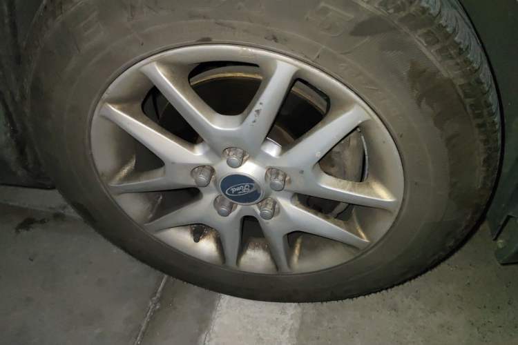 Used Ford Focus 2012 Hatchback Classic 1.8L Manual Base Model Right Front Wheel Hub