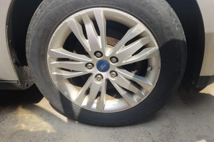Used Ford Focus 2012 Hatchback 1.6L Manual Comfort Model Right Front Wheel Hub