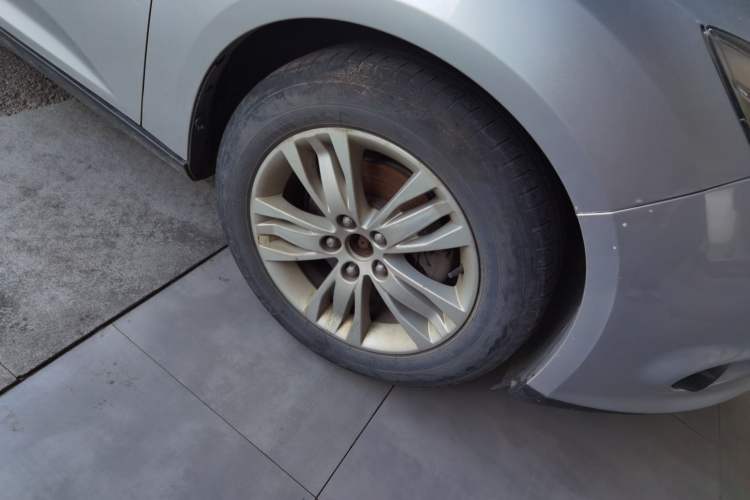 Used Ford Focus 2012 Sedan 1.6L Automatic Comfort Model Right Front Wheel Hub