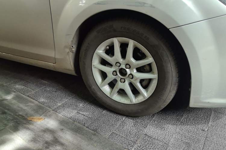 Used Ford Focus 2012 Hatchback Classic 1.8L Manual Base Model Right Front Wheel Hub