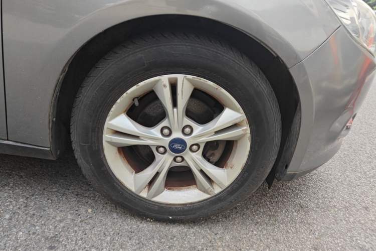 Used Ford Focus 2012 Sedan 1.6L Automatic Fashion Edition Right Front Wheel Hub