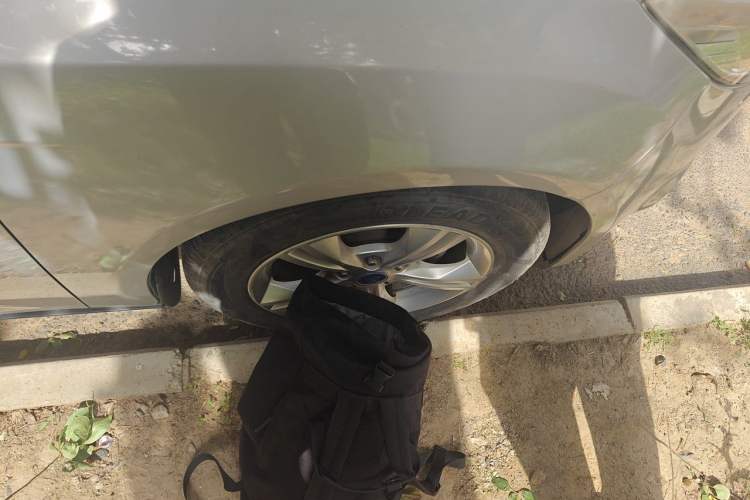 Used Ford Focus 2012 Sedan 1.6L Automatic Fashion Edition Right Front Wheel Hub