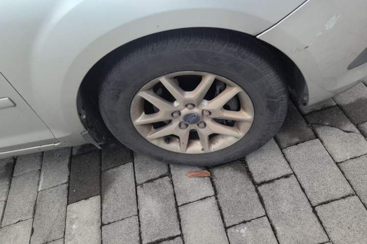 Used Ford Focus 2012 Sedan Classic 1.8L Manual Fashion Edition Right Front Wheel Hub