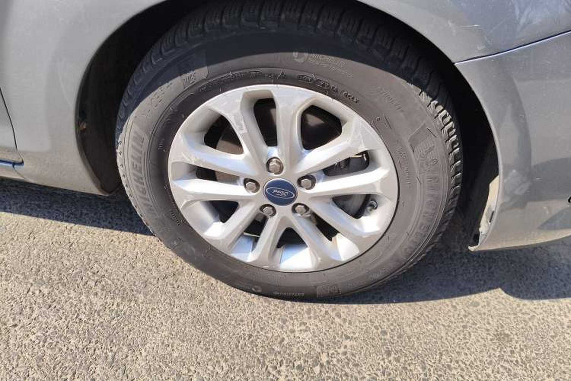 Used Ford Focus 2012 Sedan Classic 1.8L Manual Fashion Edition Right Front Wheel Hub