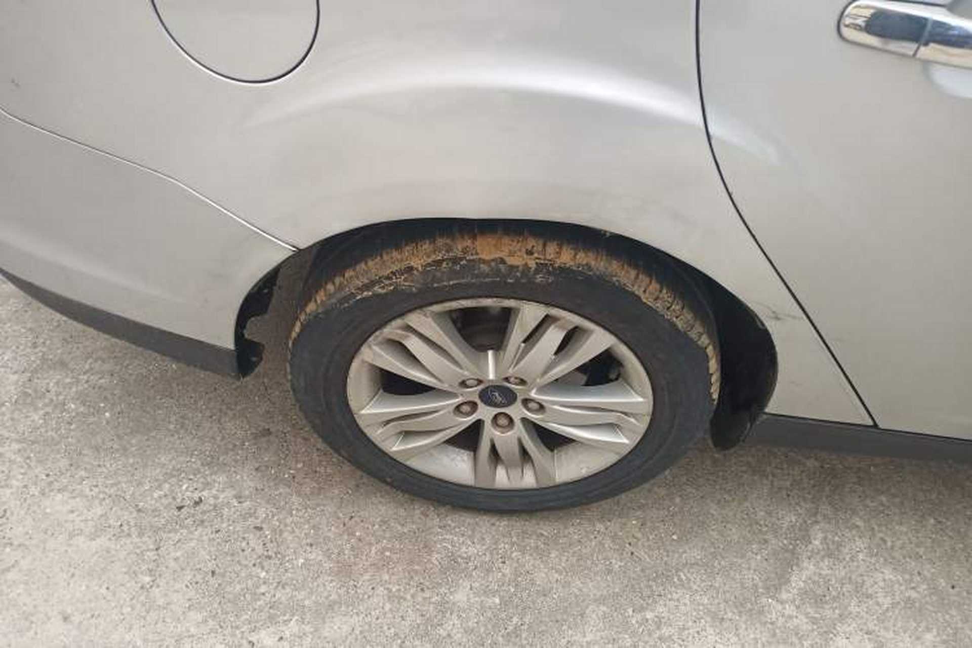 Used Ford Focus 2012 Sedan 1.6L Automatic Comfort Model Right Rear Wheel Hub
