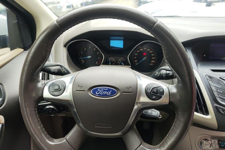 Used Ford Focus 2012 Sedan 1.6L Automatic Fashion Edition Steering Wheel