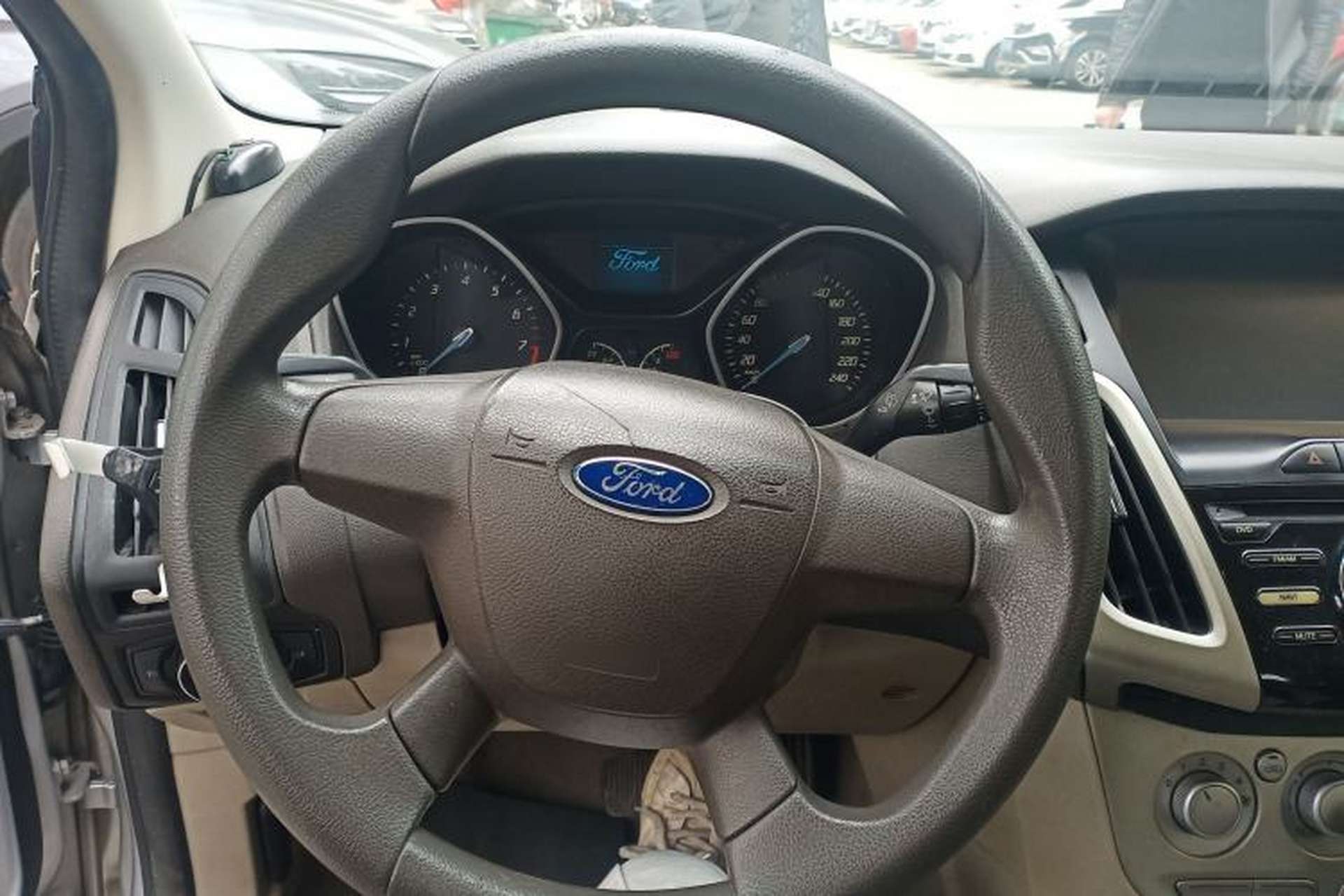 Used Ford Focus 2012 Sedan 1.6L Automatic Comfort Model Steering Wheel