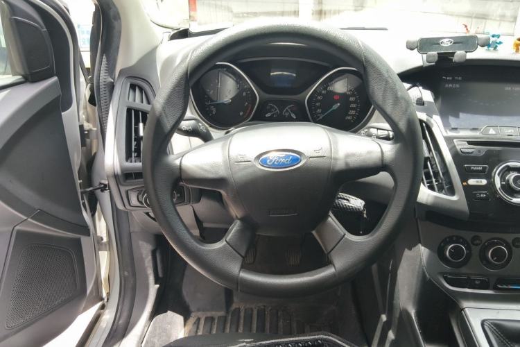 Used Ford Focus 2012 Hatchback 1.6L Manual Comfort Model Steering Wheel