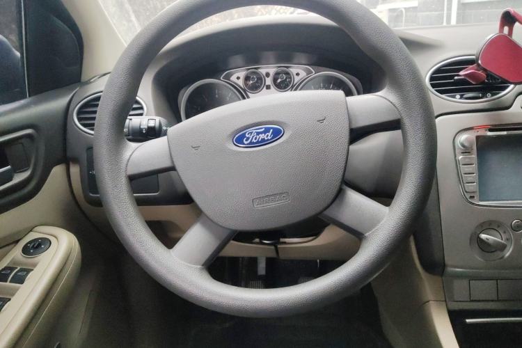 Used Ford Focus 2012 Sedan Classic 1.8L Manual Fashion Edition Steering Wheel