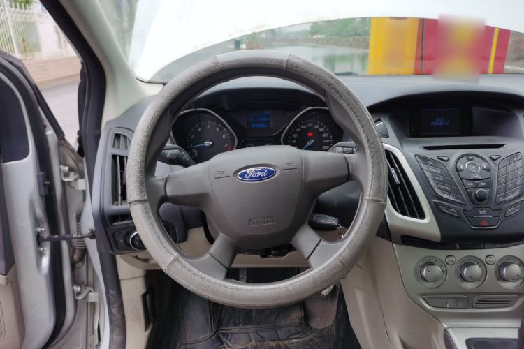 Used Ford Focus 2012 Sedan 1.6L Manual Comfort Model Steering Wheel