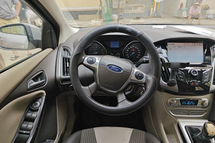 Used Ford Focus 2012 Hatchback 1.6L Manual Fashion Edition Steering Wheel