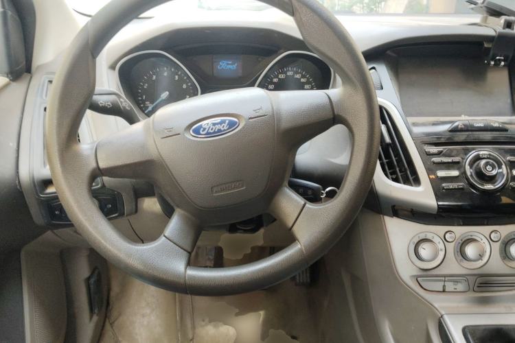 Used Ford Focus 2012 Sedan 1.6L Manual Comfort Model Steering Wheel
