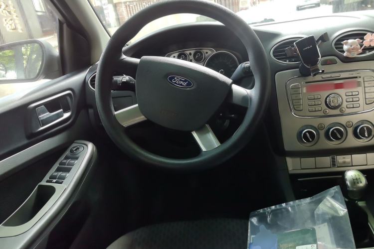 Used Ford Focus 2012 Hatchback Classic 1.8L Manual Base Model Steering Wheel